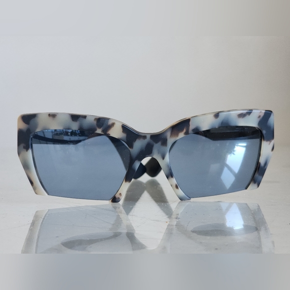 Miu Miu Sunglasses - Picture 3 of 7